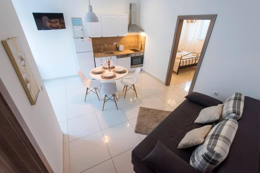 Apartman M&S 1 Kali, Otok Ugljan Apartment Ngoại thất bức ảnh