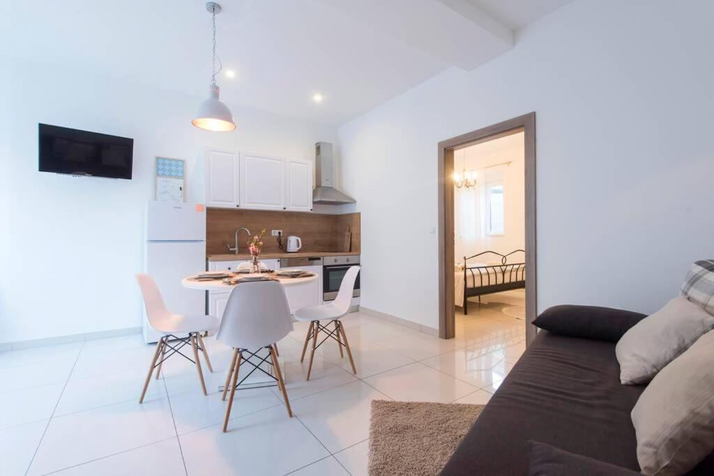 Apartman M&S 1 Kali, Otok Ugljan Apartment Ngoại thất bức ảnh