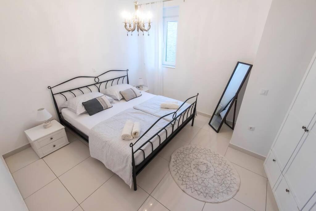 Apartman M&S 1 Kali, Otok Ugljan Apartment Ngoại thất bức ảnh